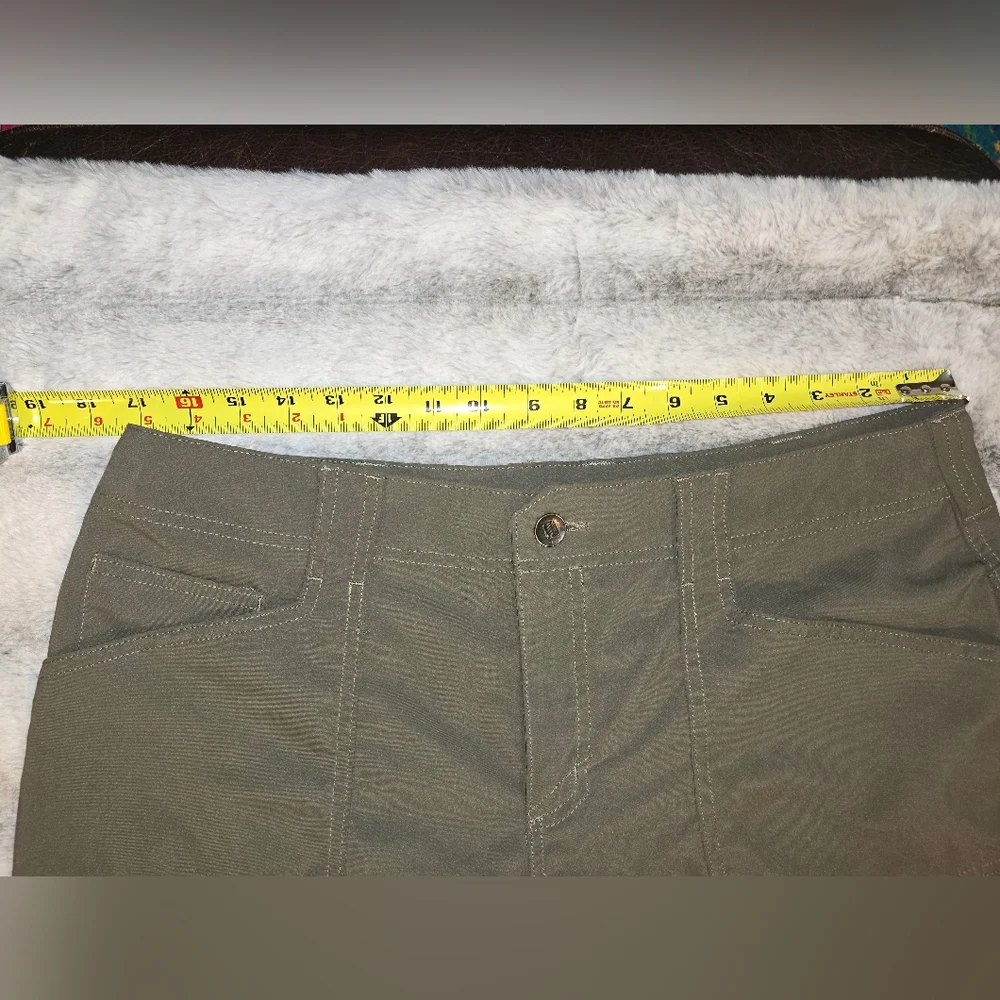5.11 Layla Shorts In Ranger Green Size 12, 5